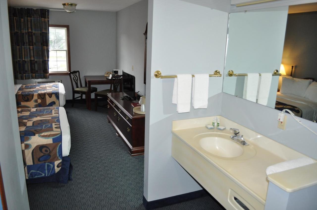 Grand Islander Hotel プットインベイ エクステリア 写真
